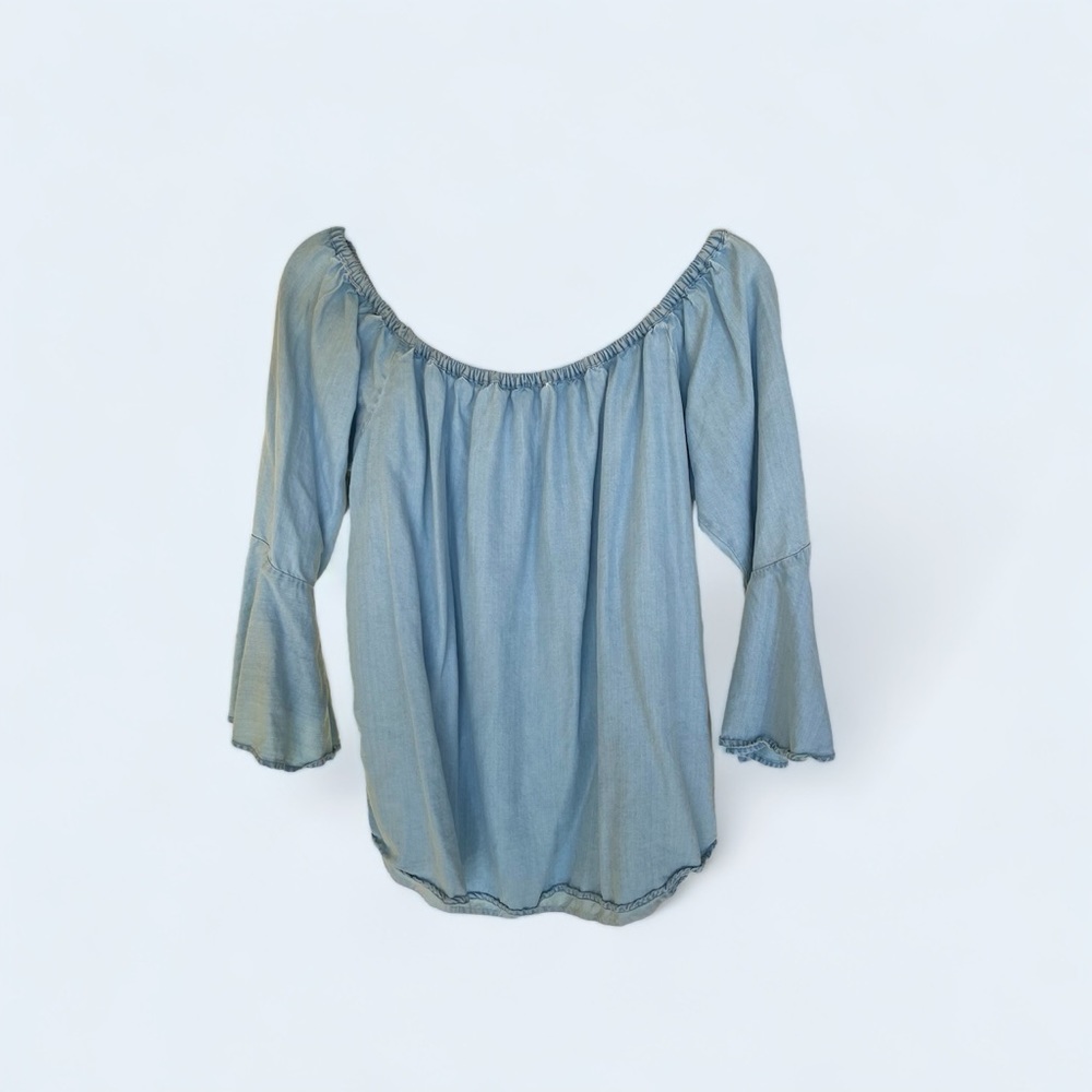 Light Blue Off-the-Shoulder Women’s Top - size large